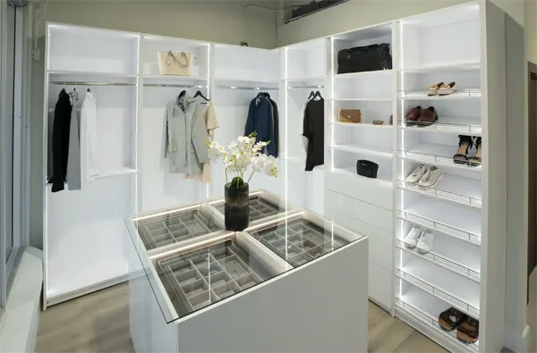 Showroom display 02