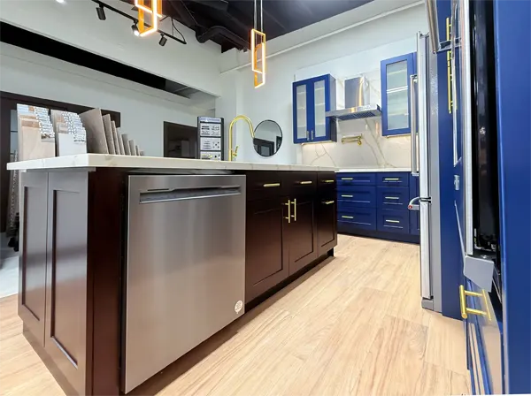 Showroom display 09
